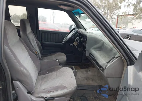 1996 Dodge Dakota z USA, uszkodzony, nr VIN 1B7GL23X0TS555677